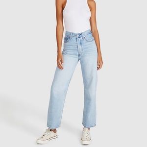 Levi’s Ribcage Straight Ankle Jeans